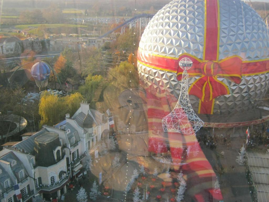 Gaestehaus Tante Tienchen 7 Minuten Zu Fuss Zum Europa Park , Plus Kostenloses Parkplatzticket Rulantica ,Alle Unsere Suiten Haben Einen Balkon Rust Luaran gambar