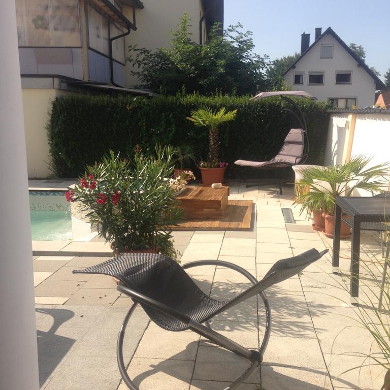 Gaestehaus Tante Tienchen 7 Minuten Zu Fuss Zum Europa Park , Plus Kostenloses Parkplatzticket Rulantica ,Alle Unsere Suiten Haben Einen Balkon Rust Luaran gambar