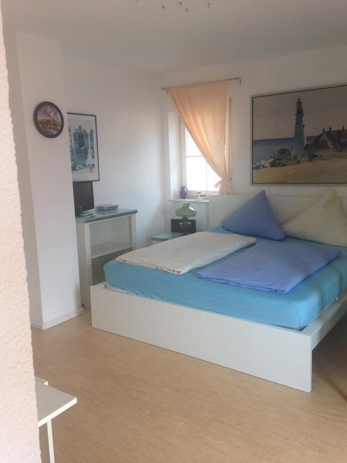 Gaestehaus Tante Tienchen 7 Minuten Zu Fuss Zum Europa Park , Plus Kostenloses Parkplatzticket Rulantica ,Alle Unsere Suiten Haben Einen Balkon Rust Luaran gambar
