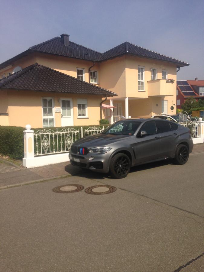 Gaestehaus Tante Tienchen 7 Minuten Zu Fuss Zum Europa Park , Plus Kostenloses Parkplatzticket Rulantica ,Alle Unsere Suiten Haben Einen Balkon Rust Luaran gambar