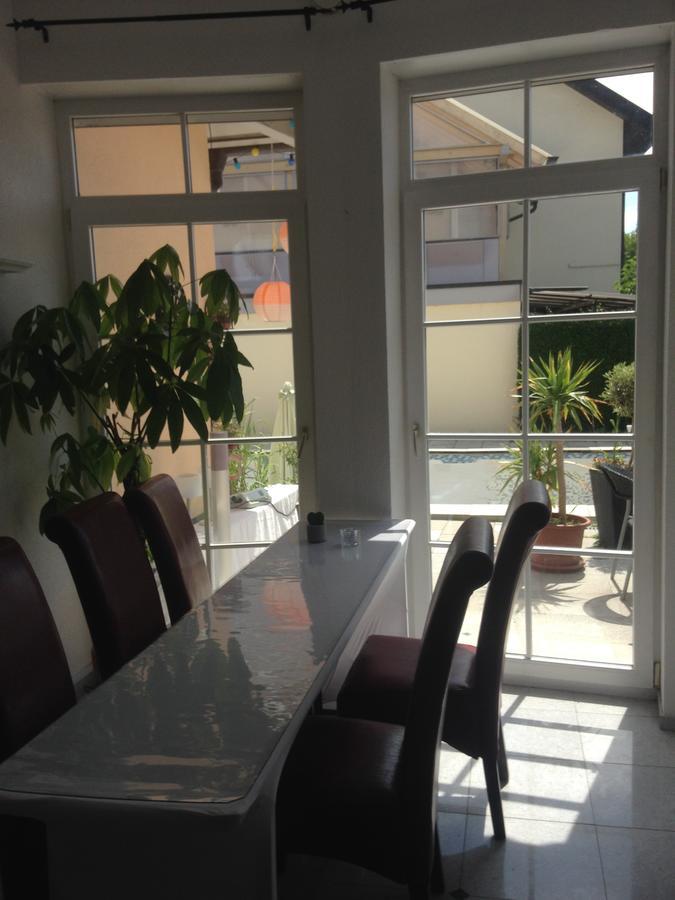 Gaestehaus Tante Tienchen 7 Minuten Zu Fuss Zum Europa Park , Plus Kostenloses Parkplatzticket Rulantica ,Alle Unsere Suiten Haben Einen Balkon Rust Luaran gambar