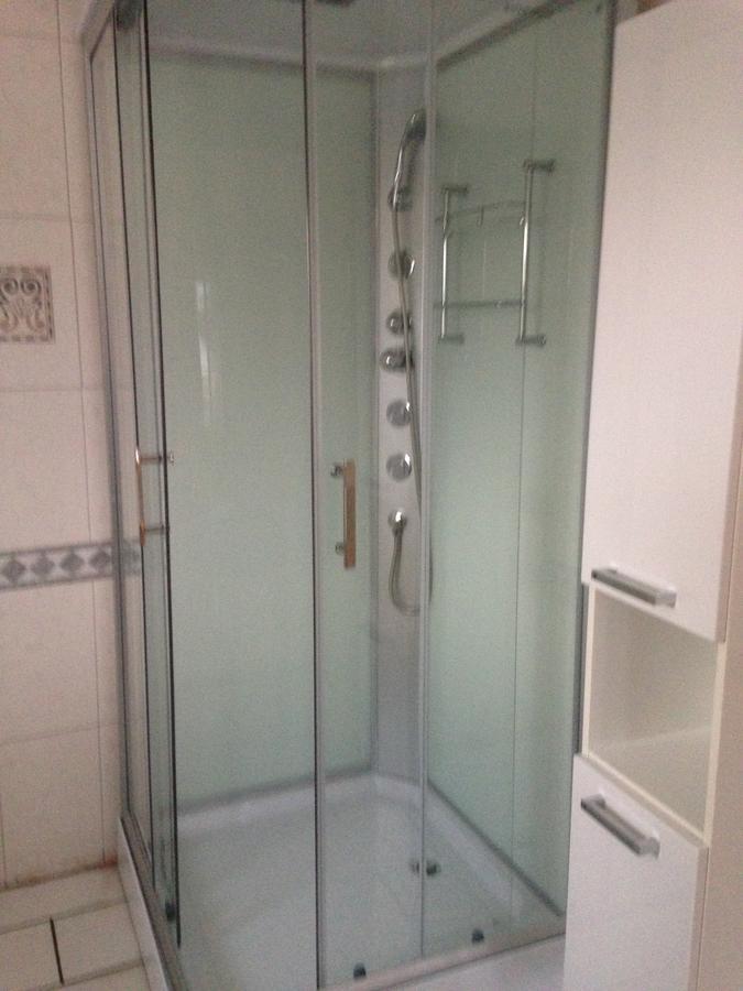 Gaestehaus Tante Tienchen 7 Minuten Zu Fuss Zum Europa Park , Plus Kostenloses Parkplatzticket Rulantica ,Alle Unsere Suiten Haben Einen Balkon Rust Luaran gambar
