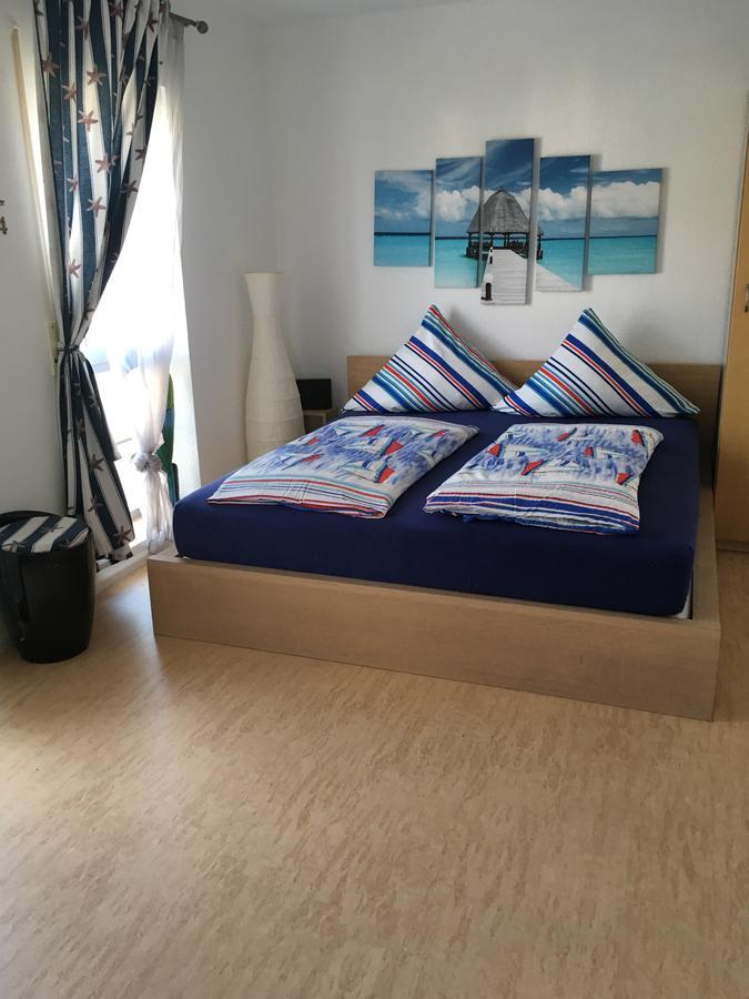 Gaestehaus Tante Tienchen 7 Minuten Zu Fuss Zum Europa Park , Plus Kostenloses Parkplatzticket Rulantica ,Alle Unsere Suiten Haben Einen Balkon Rust Luaran gambar